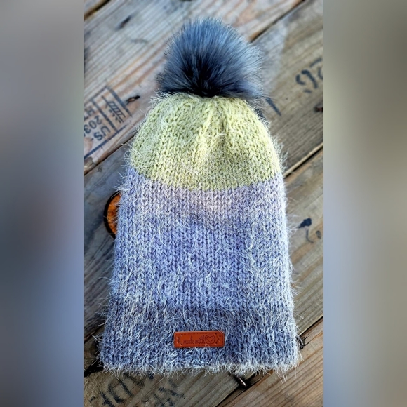H Heinz Designs Accessories - Green & Grey Handmade Adult Beanie w/Pom pom